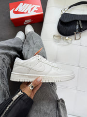 Nike SB Dunk Low Pro - Branco