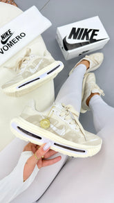 Nike Air Vomero - Off White