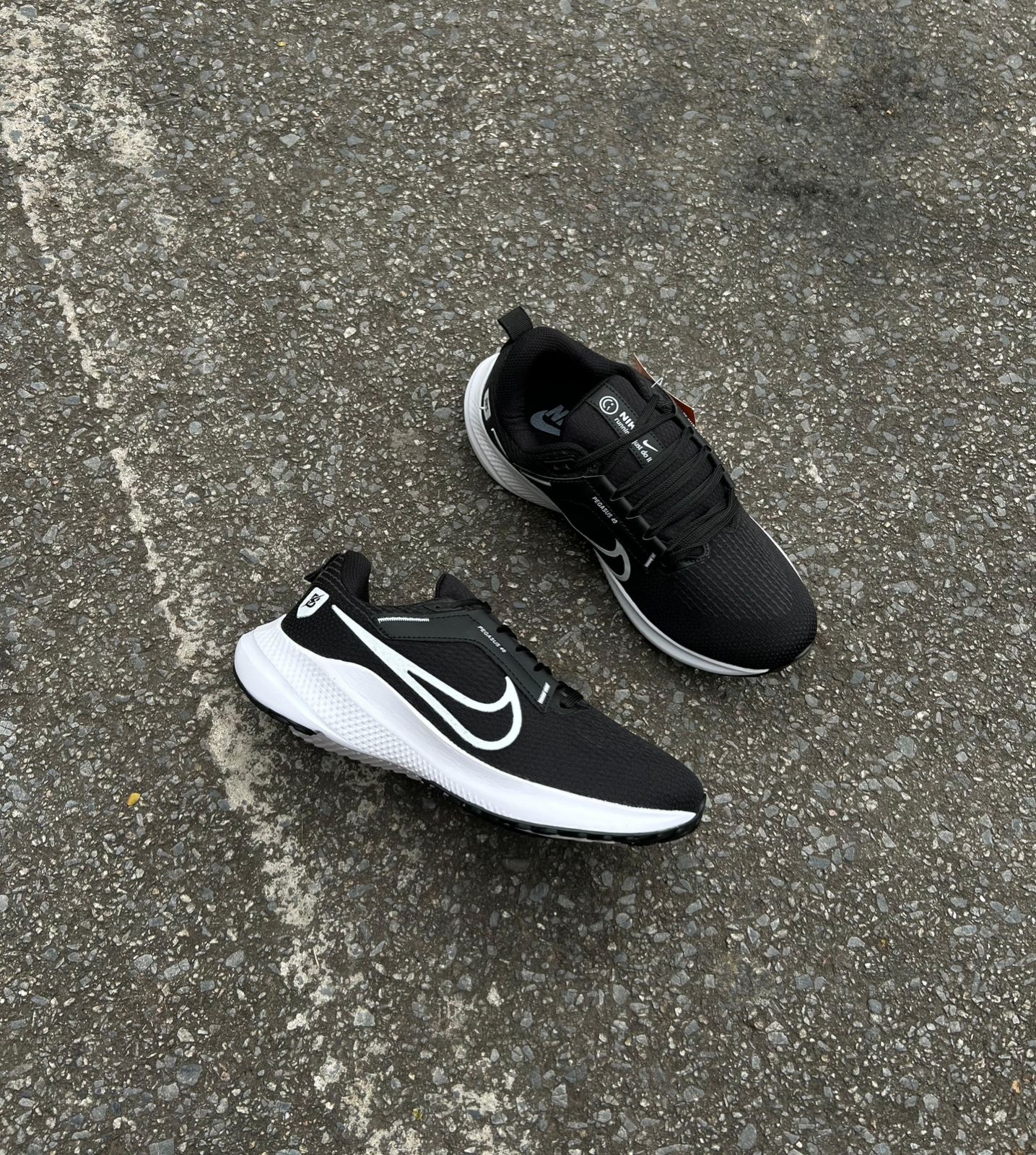 Nike Pegasus 40 - Preto/Branco