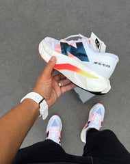 New Balance FuelCell C4 Elite - Branco/Laranja