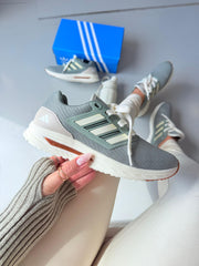 Adidas Ultrabouce - Off White/Verde