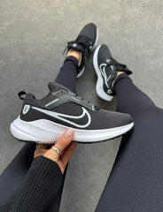 Nike Pegasus 40 EVA - Preto/Branco