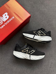 New Balance 1080 - Preto/Dourado