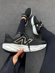 New Balance 1080 - Preto/Dourado