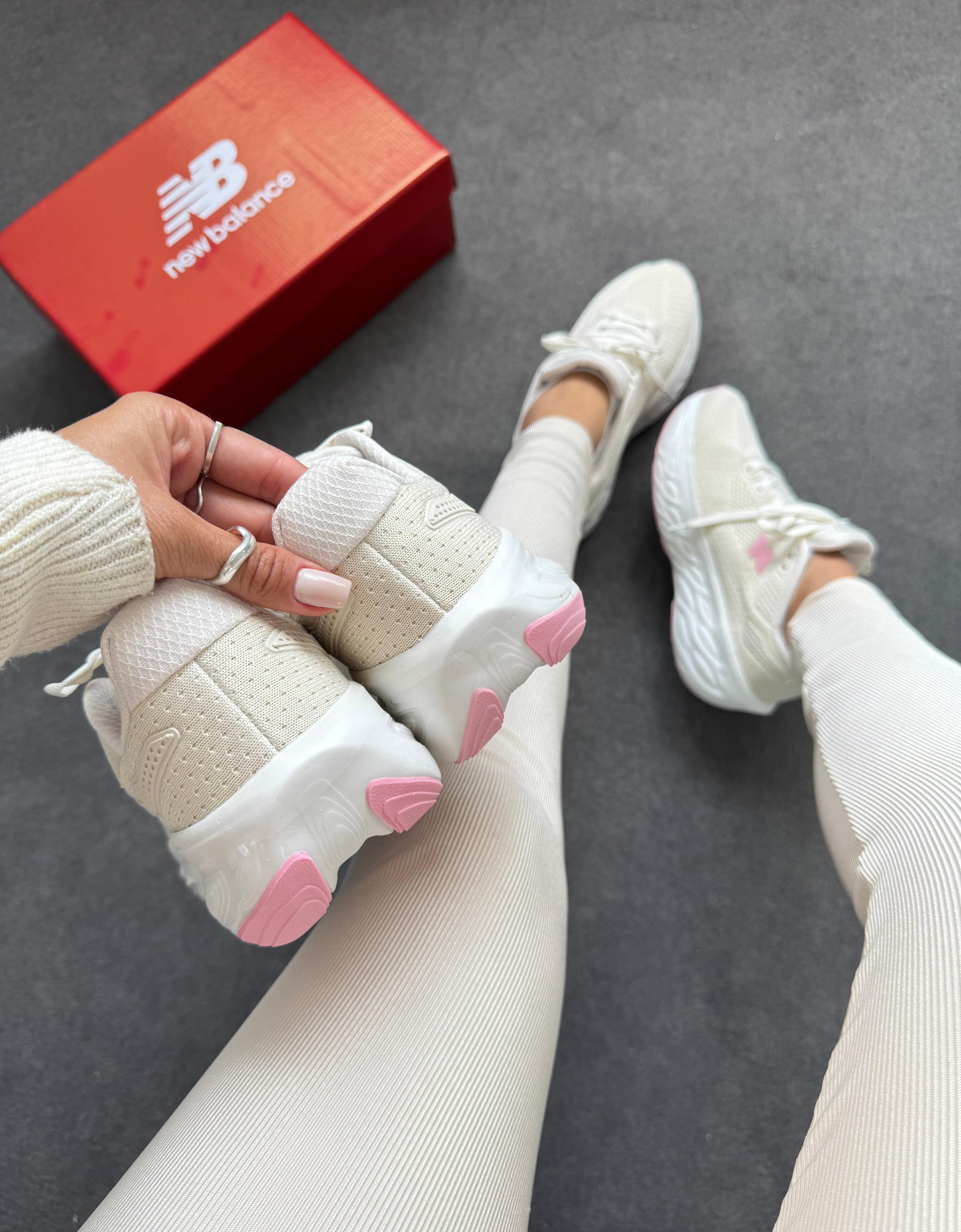 New Balance 1080 - Off White/Rosa Bebê