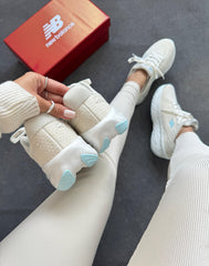 New Balance 1080 - Off White/Azul Bebê