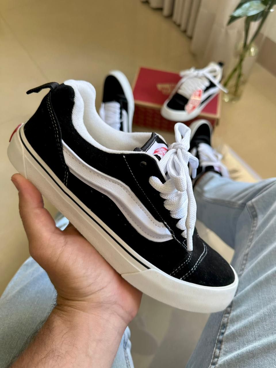 Vans Knu Skool - Preto/Branco