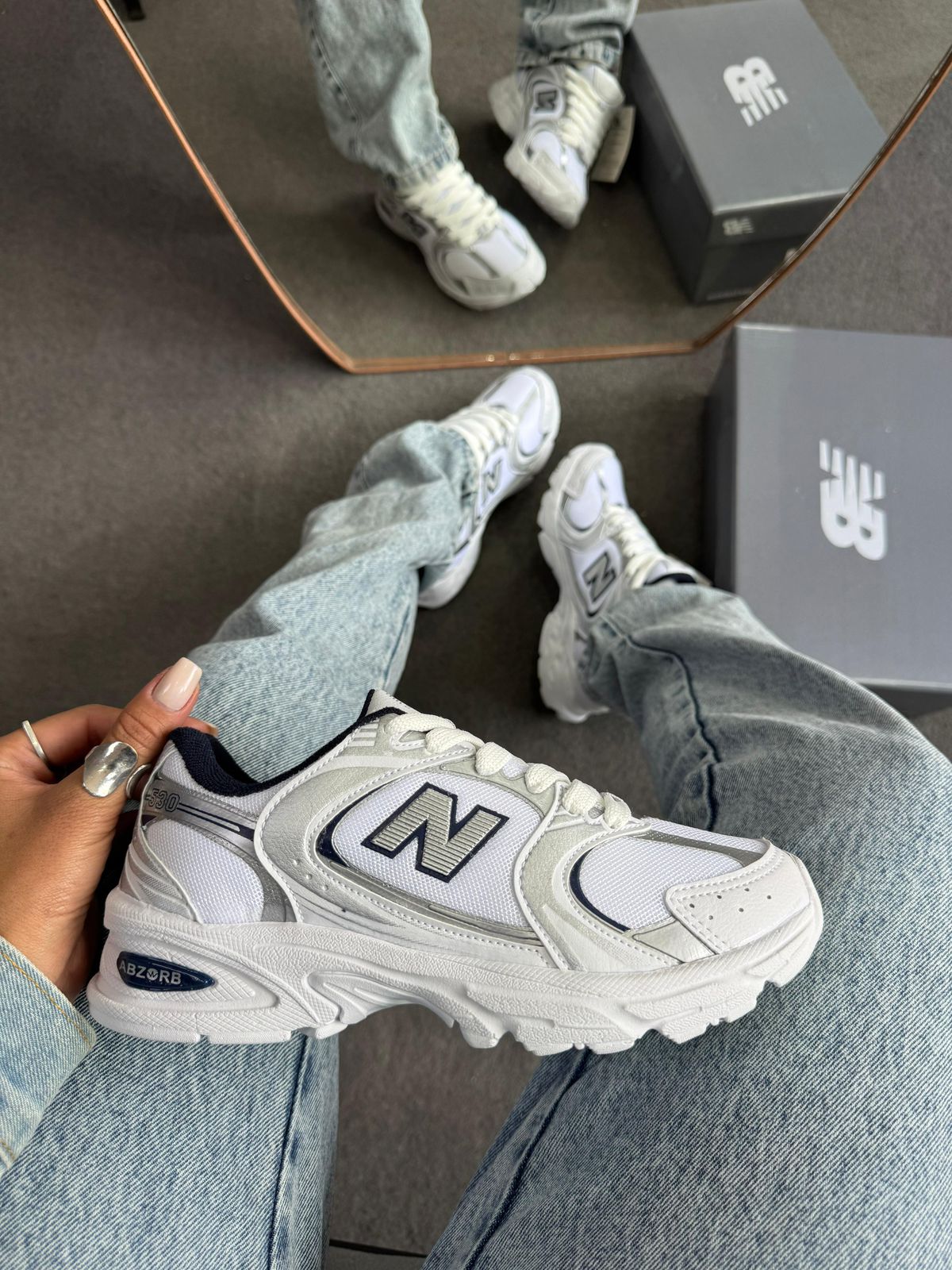 New Balance 530 - Branco/Marinho