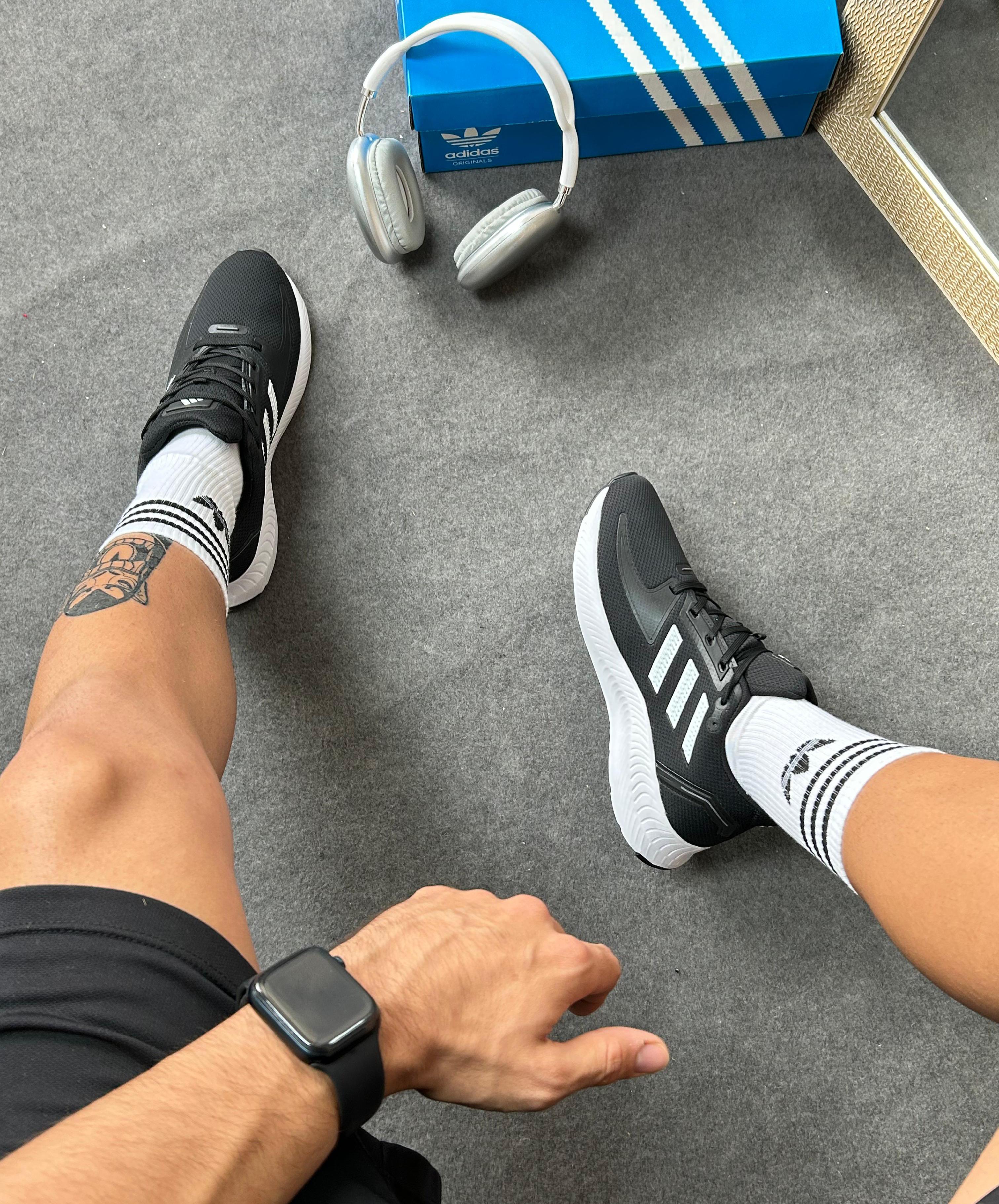 Adidas Run Falcon - Preto/Branco