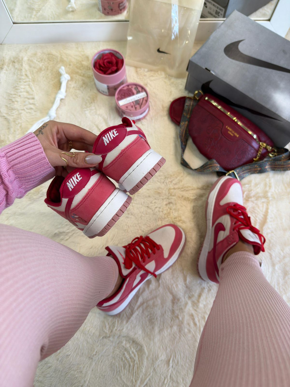 Nike SB Dunk Low - Stranger Love