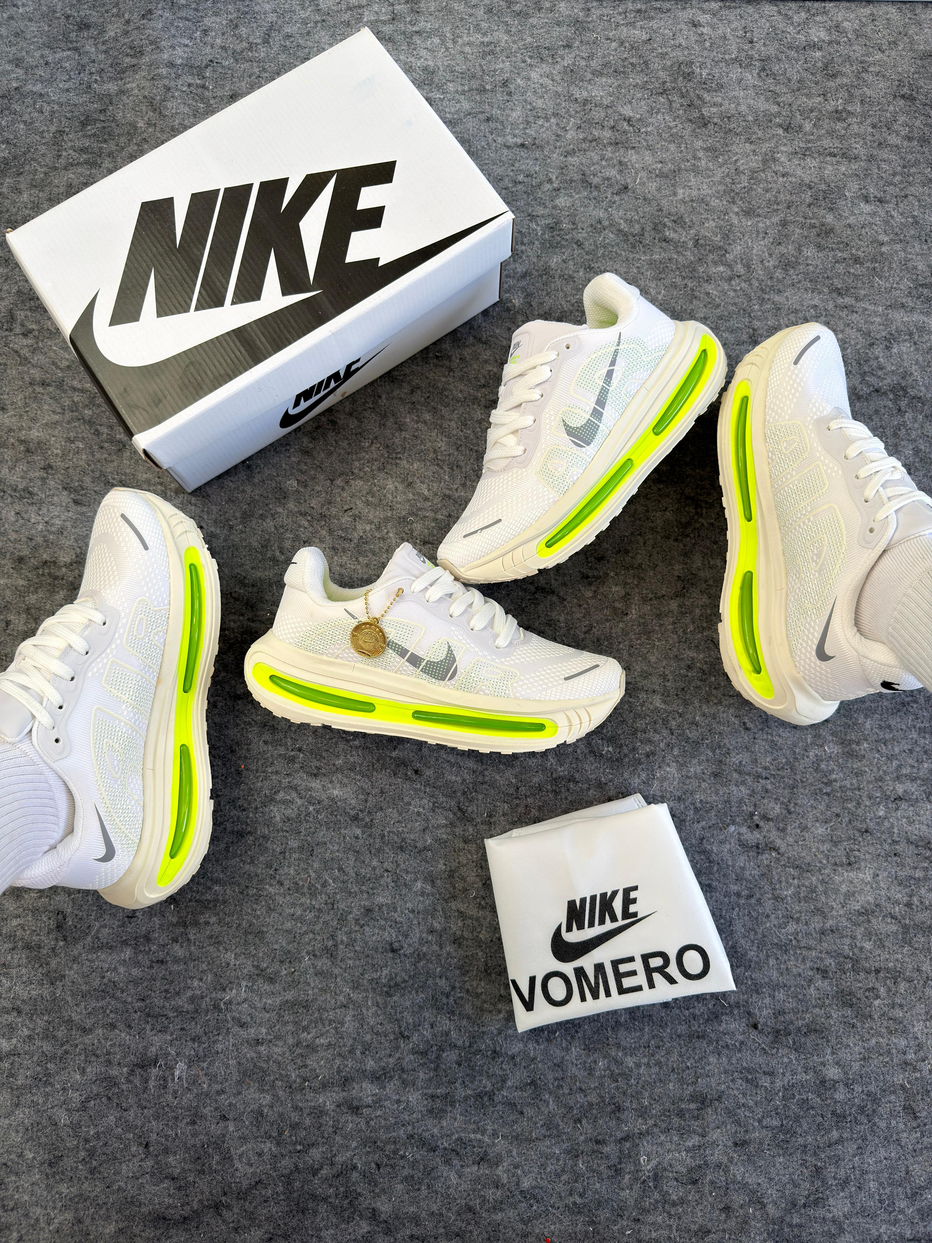 Nike Air Vomero - Branco/Limão
