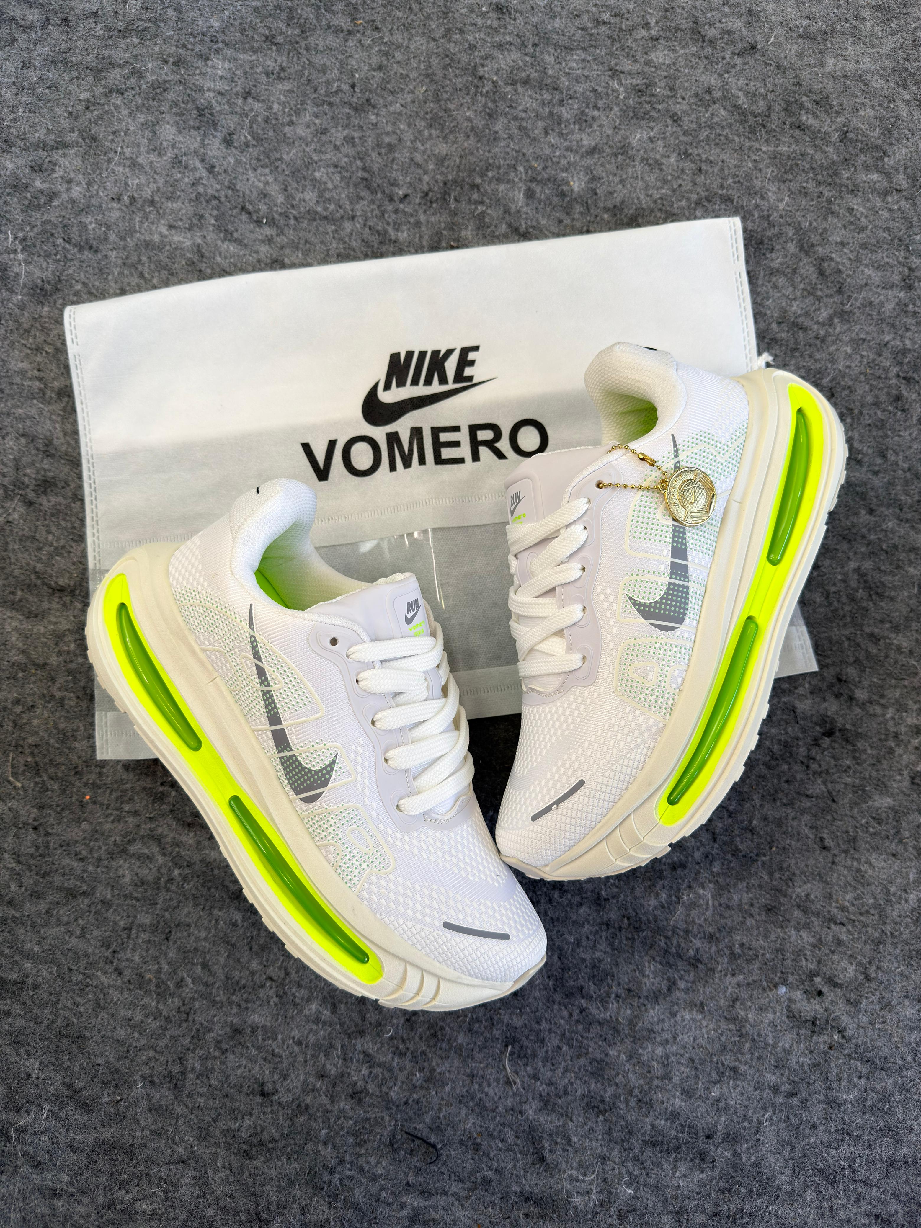 Nike Air Vomero - Branco/Limão