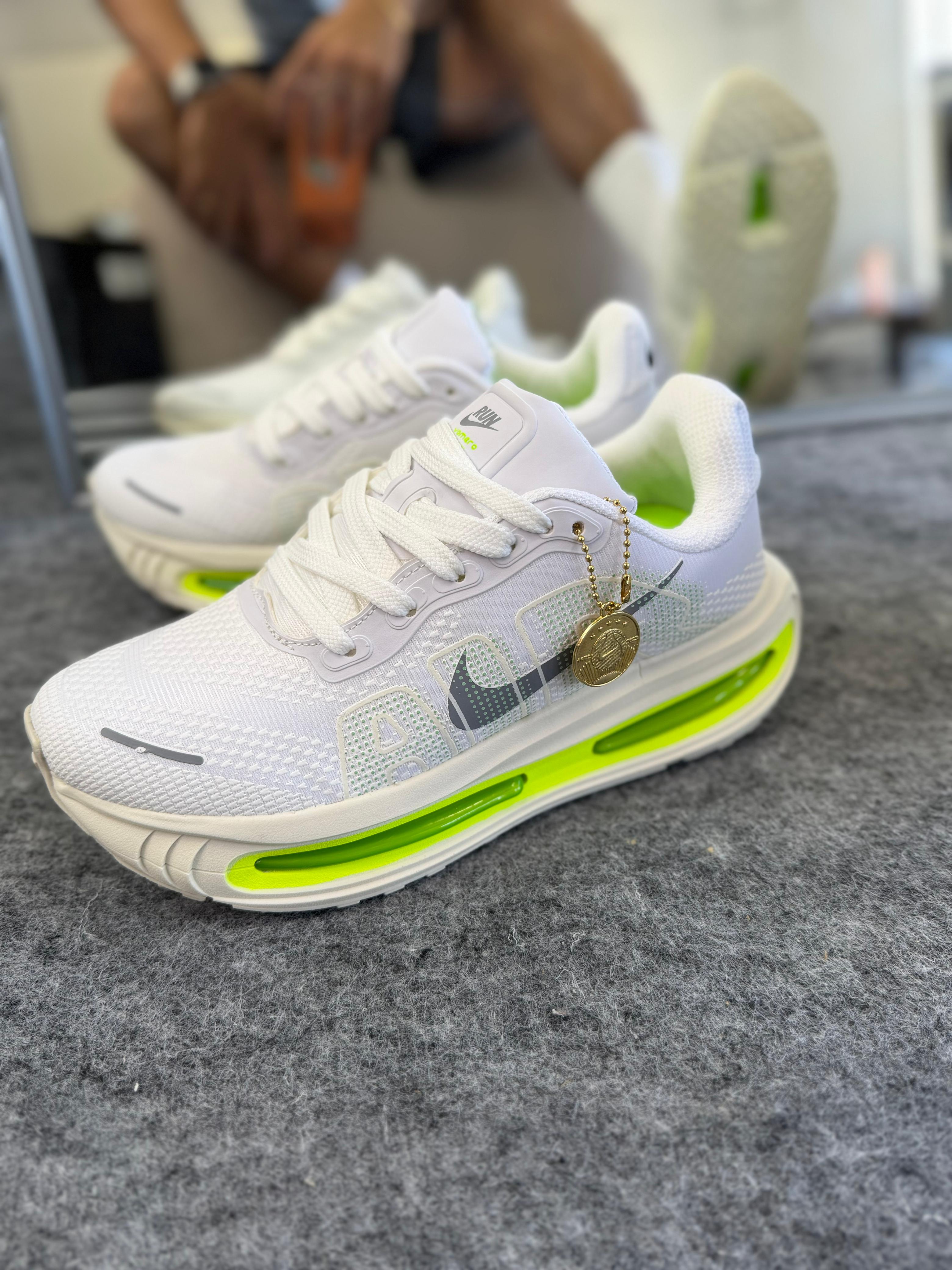 Nike Air Vomero - Branco/Limão