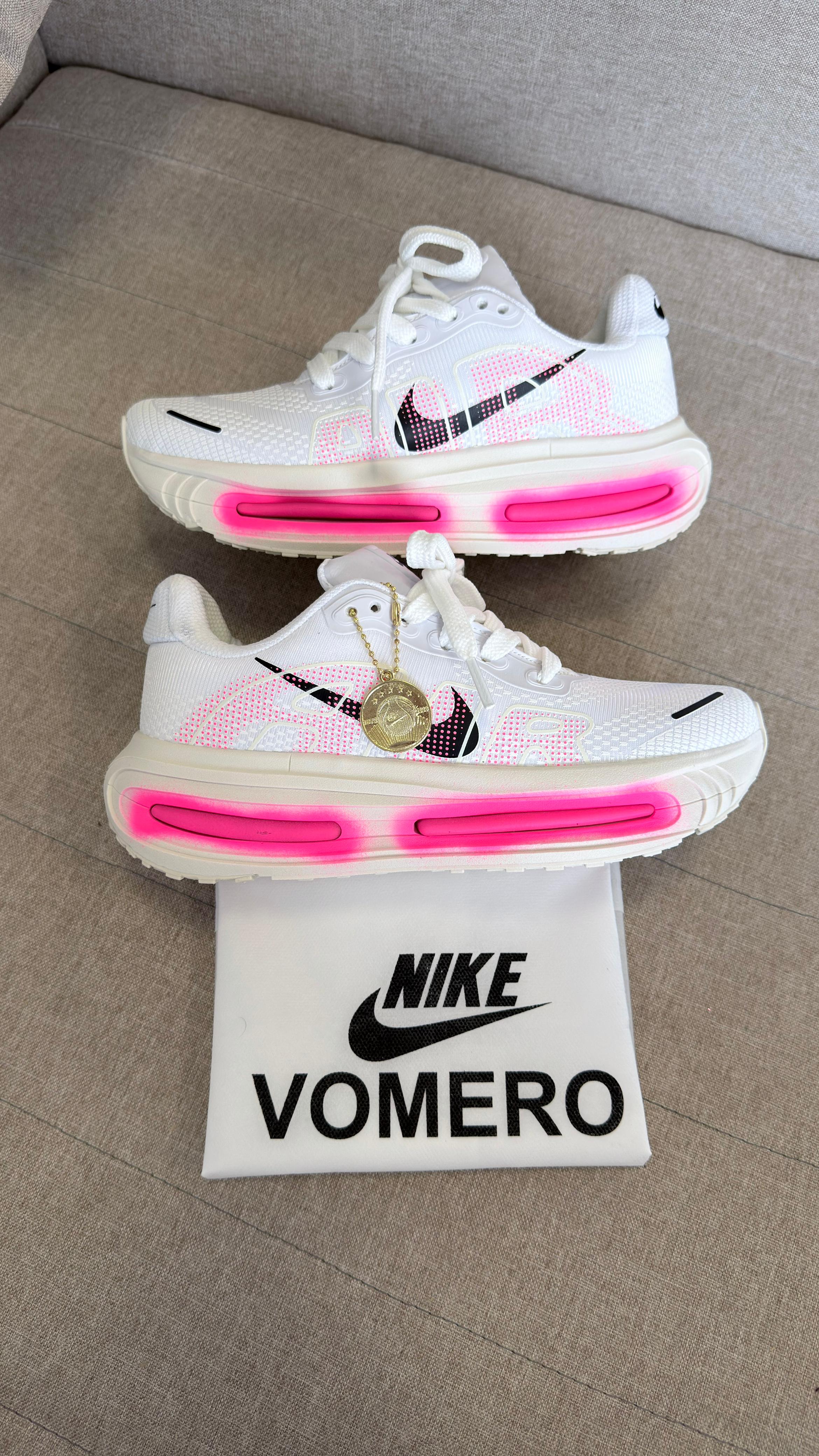 Nike Air Vomero - Branco/Pink