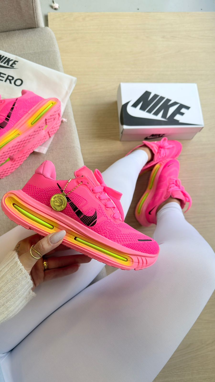 Nike Air Vomero - Pink/Limão