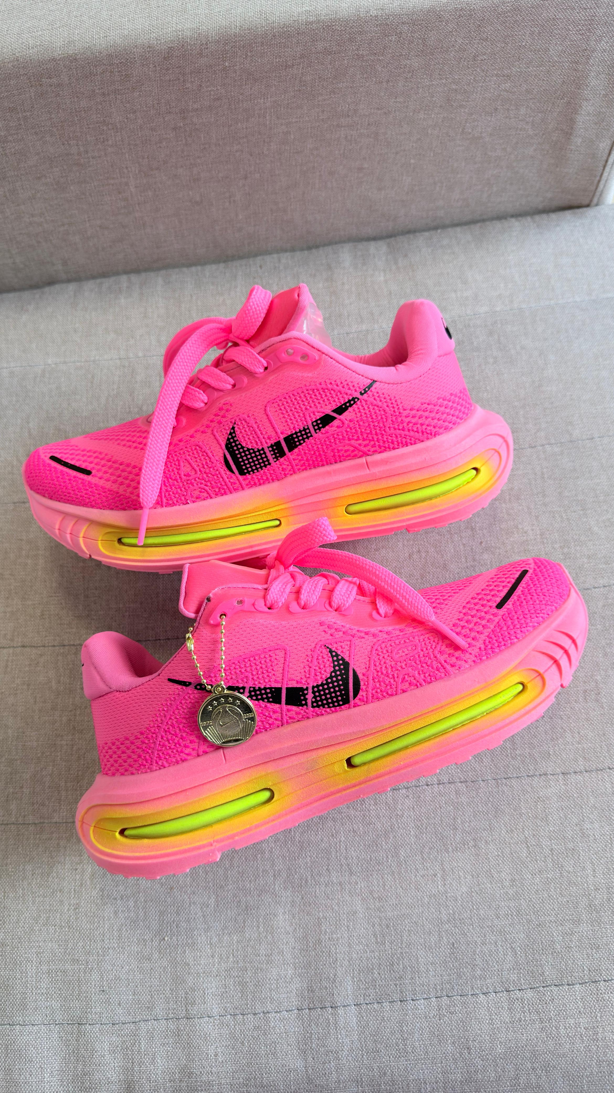Nike Air Vomero - Pink/Limão