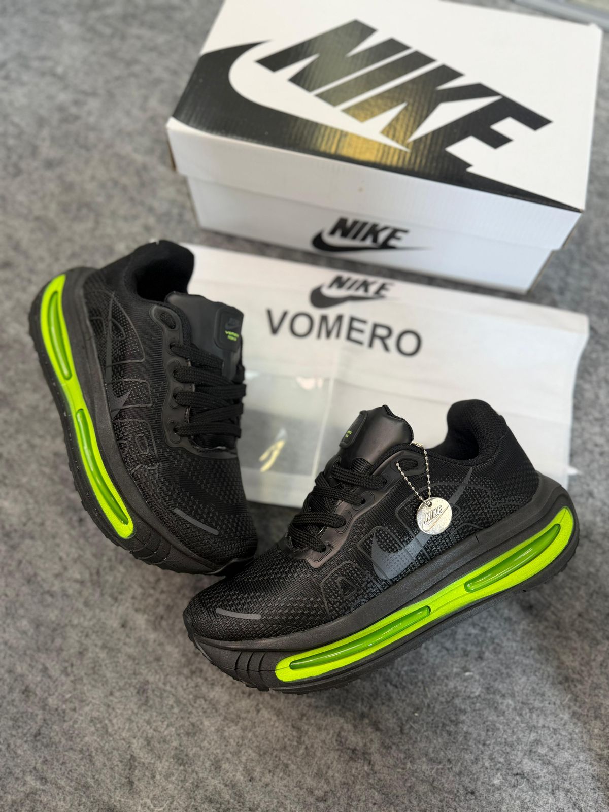 Nike Air Vomero - Preto/Limão