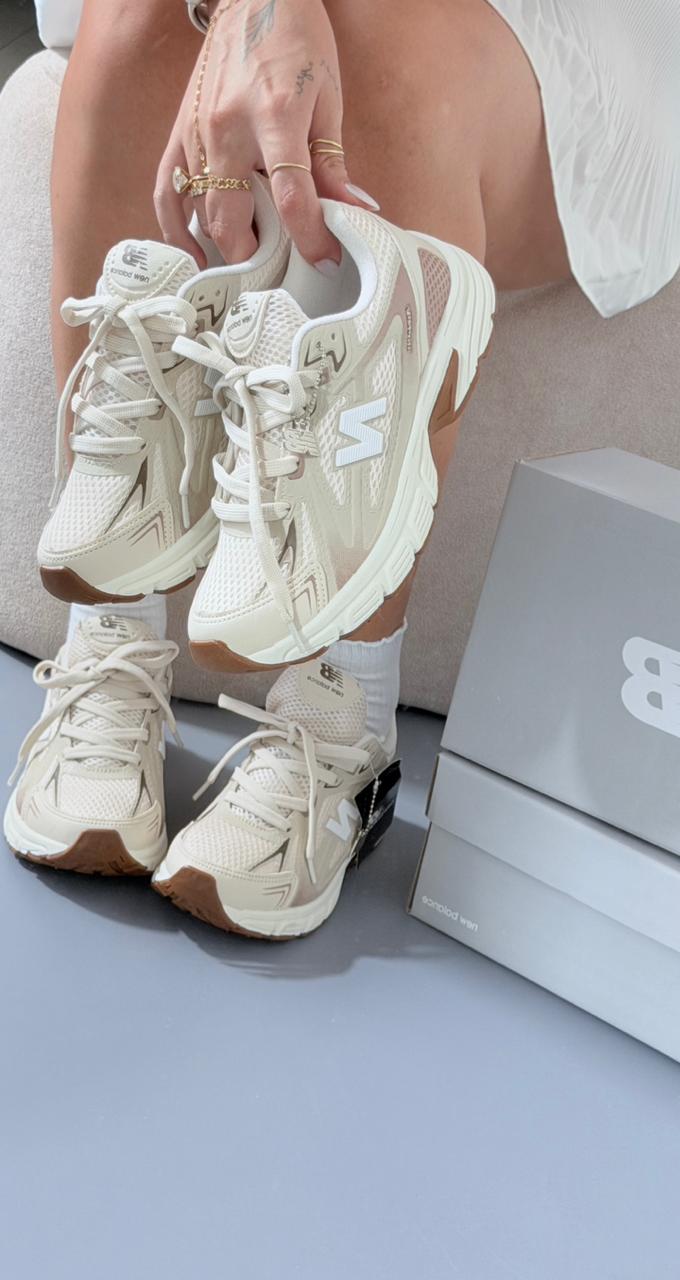 New Balance Retrô - Off White/Caramelo