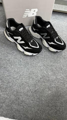 New Balance 9060 - Preto/Branco