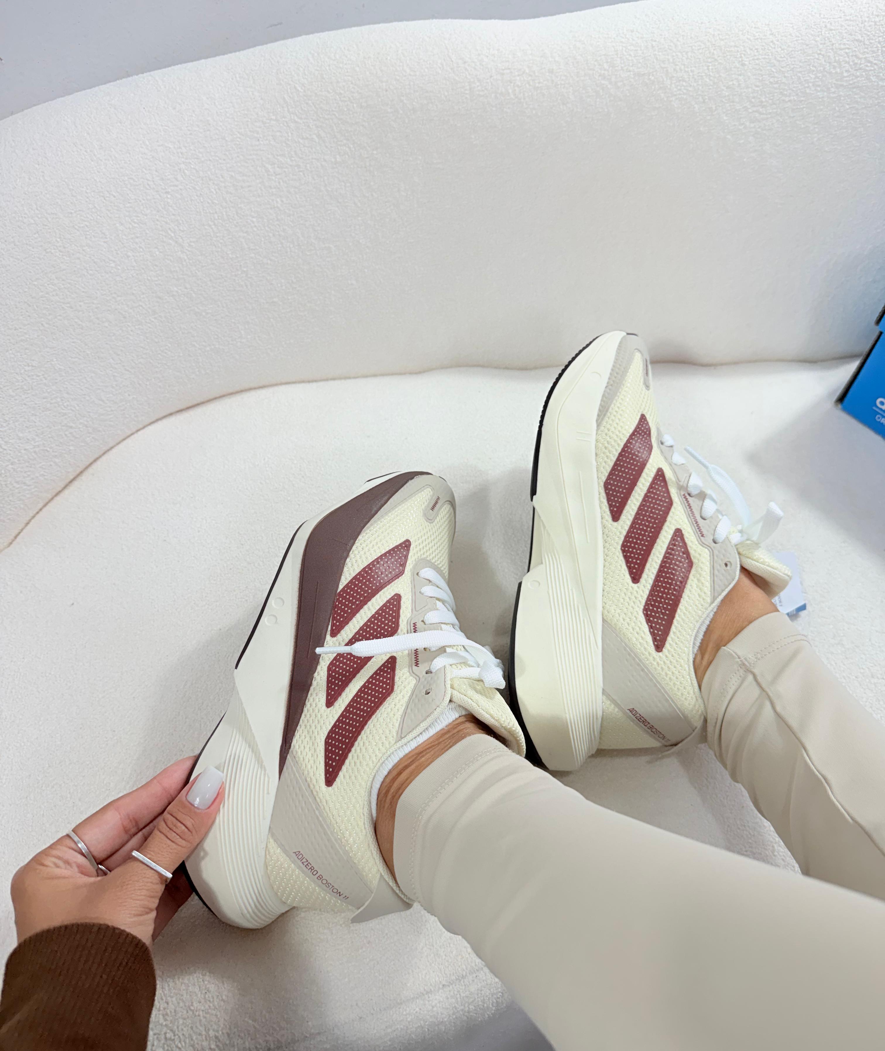 Adidas Adizero Boston 11 - Off White/Café