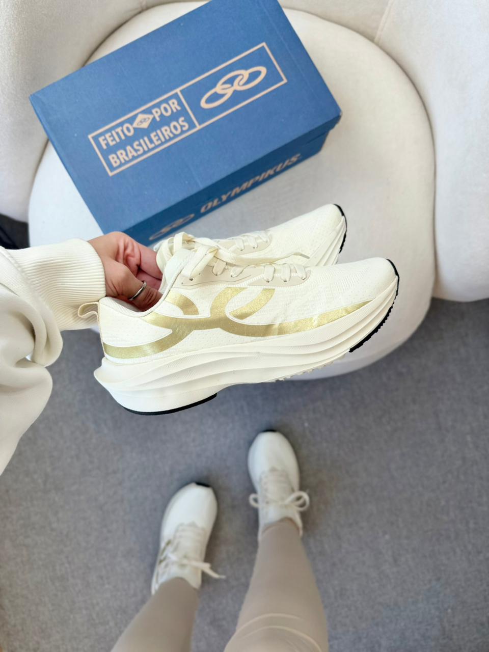 Olympikus Corre Turbo - Off White/Ouro