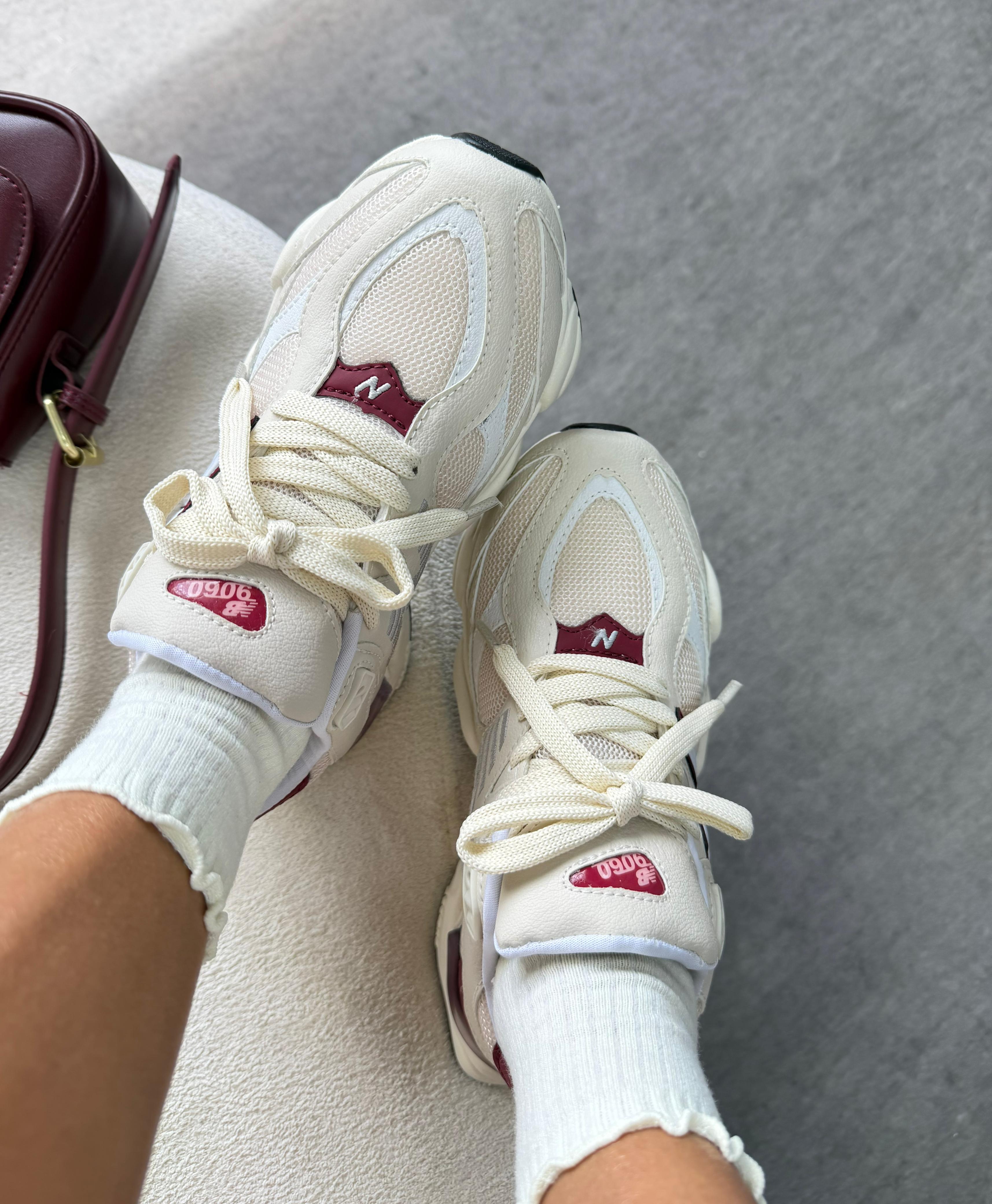 New Balance 9060 - White/Bordô