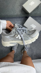 New Balance Retrô - Cinza