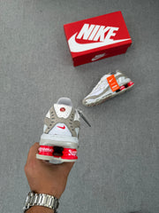 Nike R4 Supreme - Branco/Gelo