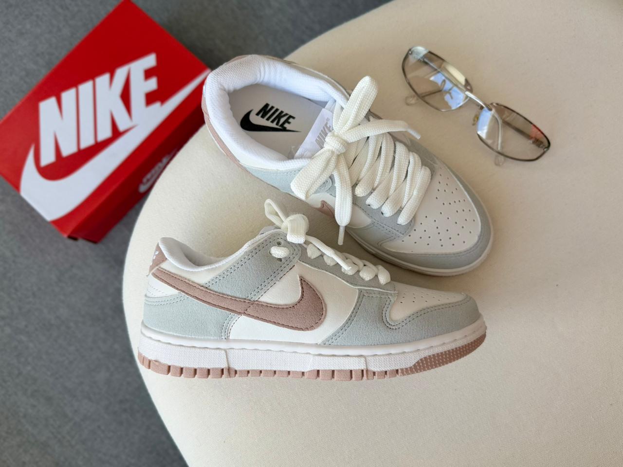 Nike SB Dunk Low - Cinza/Nude