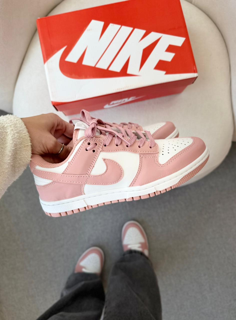 Nike SB Dunk Low - Branco/Rosê