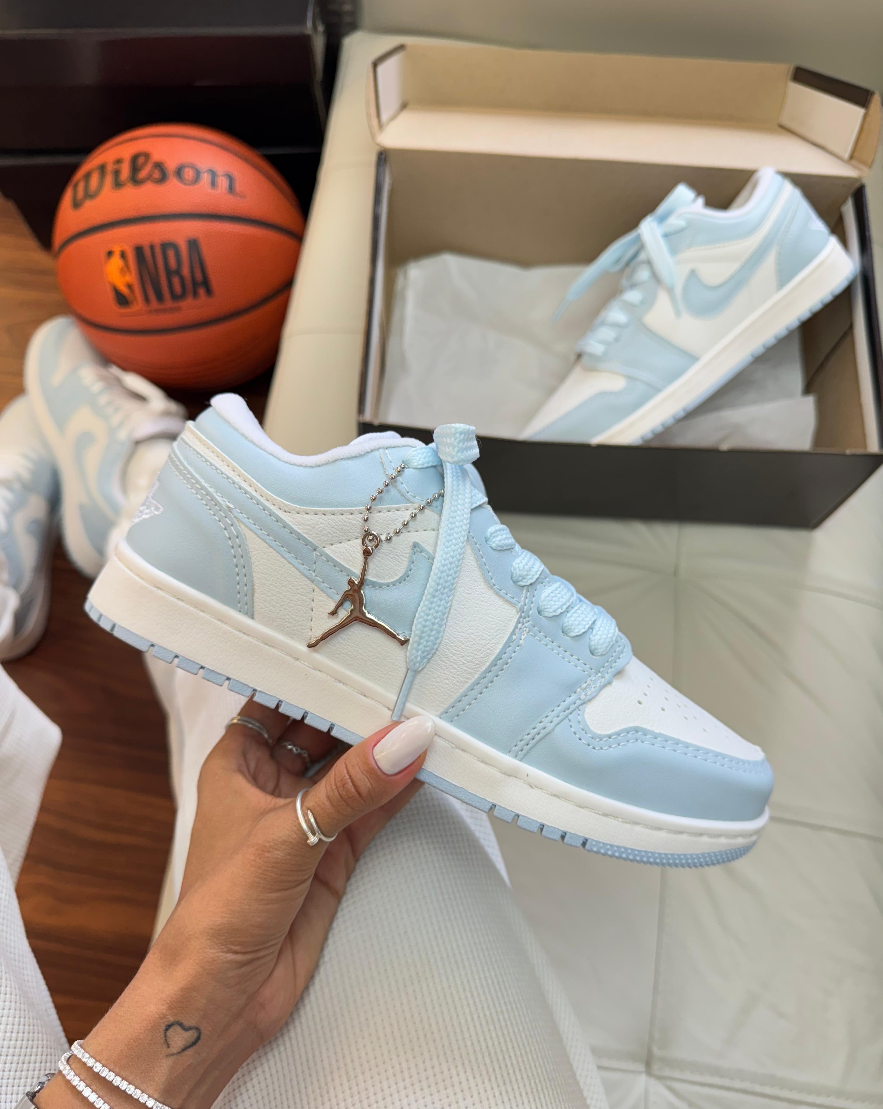 Nike Air Jordan Low -
