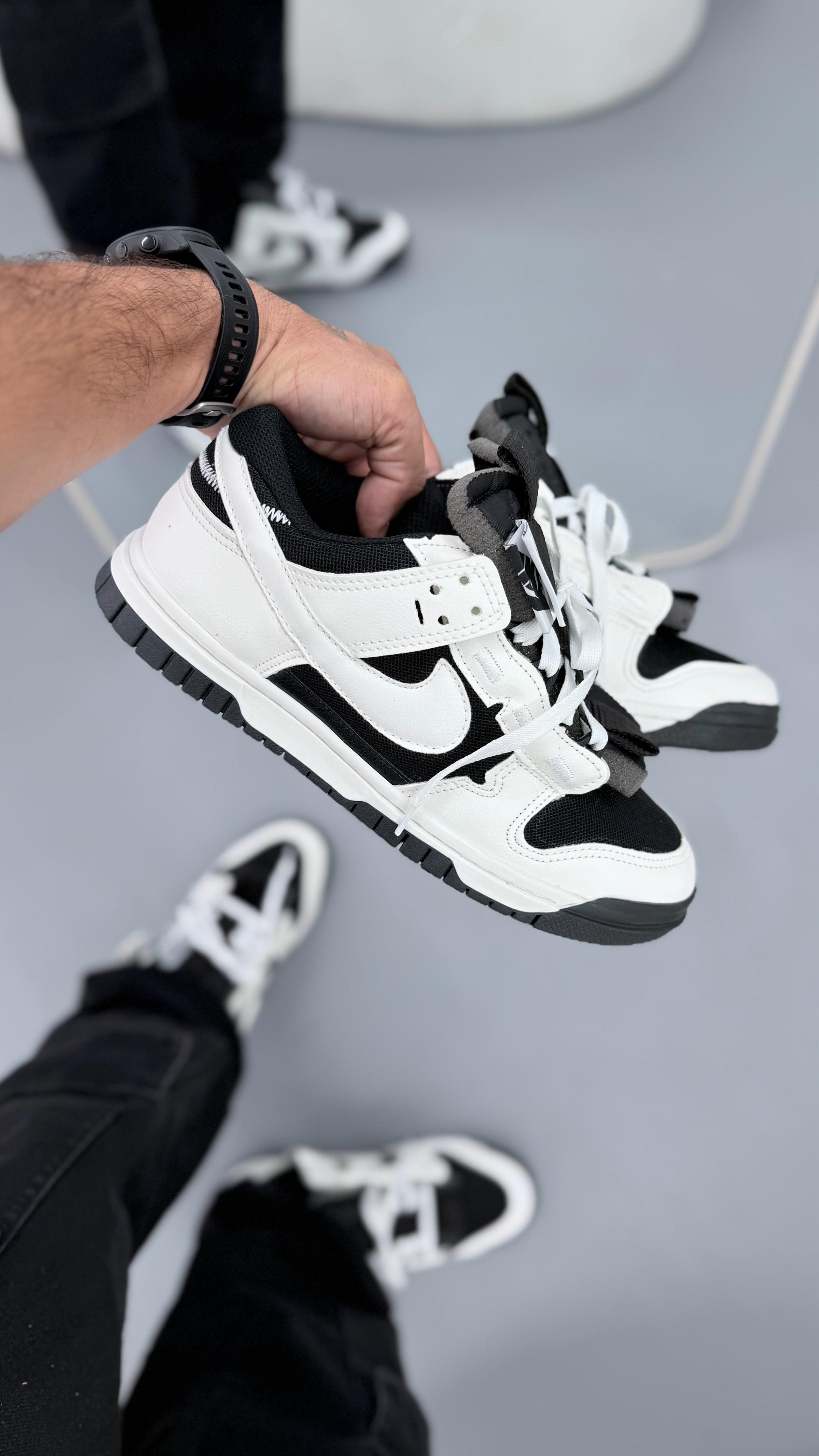 Nike SB Dunk Low Jumbo Reverse -  Panda