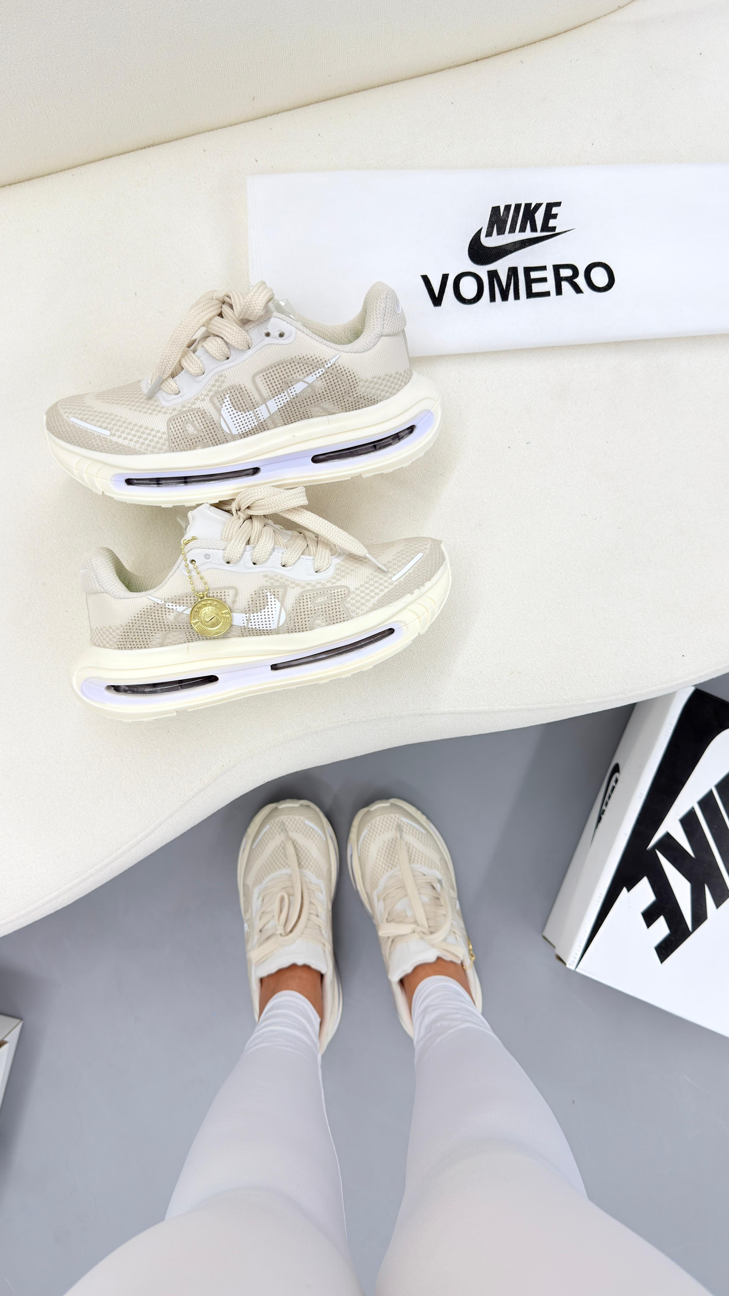 Nike Air Vomero - Off White
