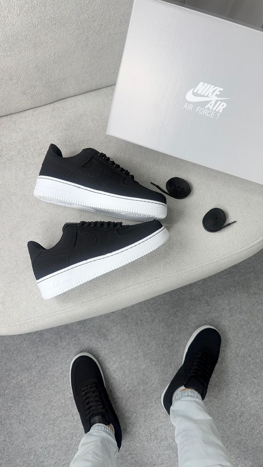 Nike Air Force - Preto/Nobuck