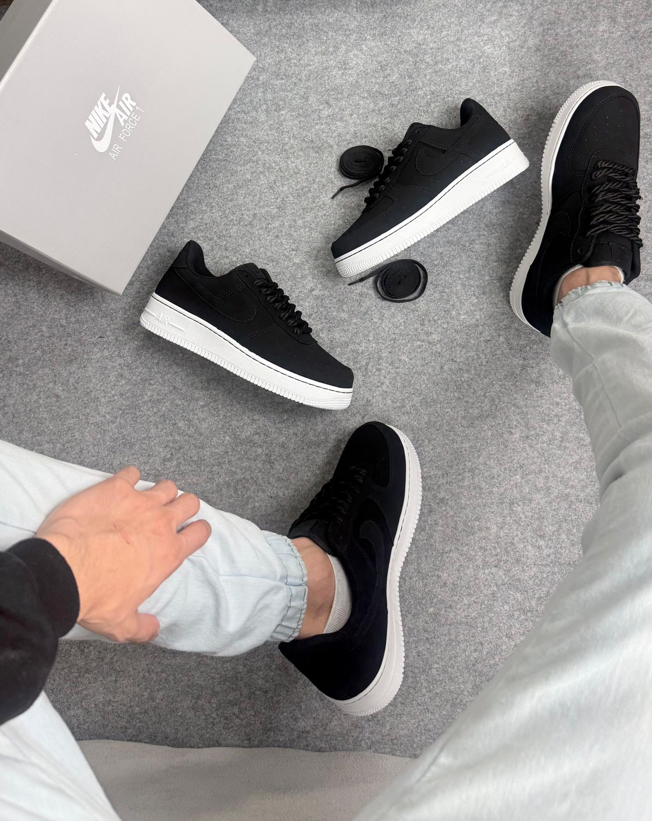Nike Air Force - Preto/Nobuck