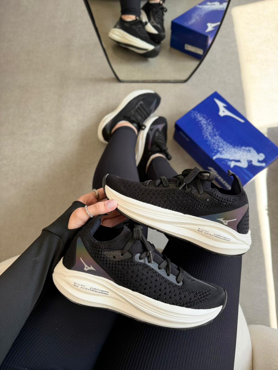 Mizuno Neo Vista 2 - Preto/Branco