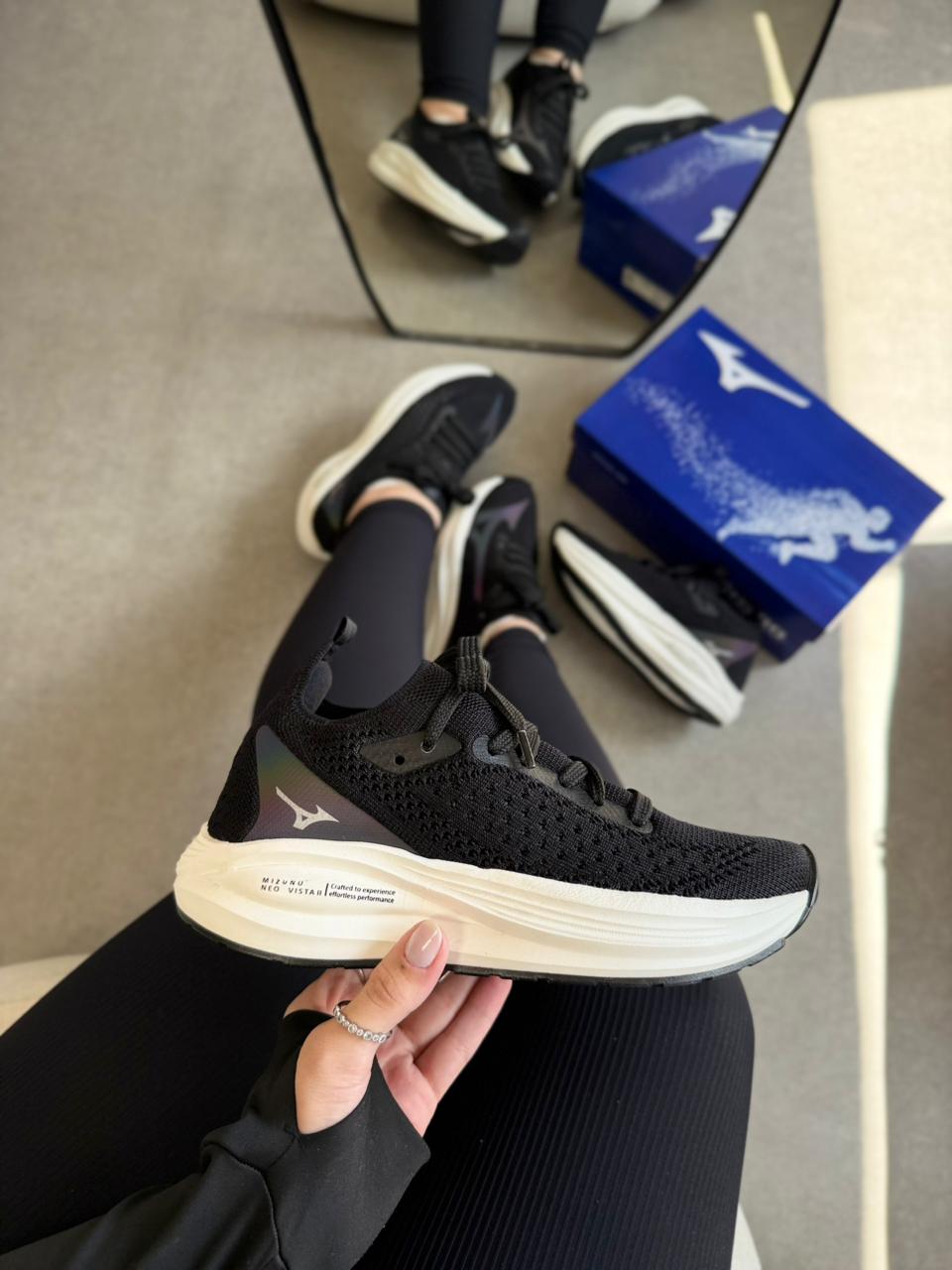 Mizuno Neo Vista 2 - Preto/Branco